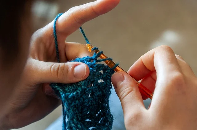 hobby creativi femminili lavori a maglia e uncinetto